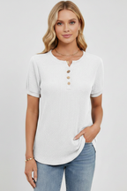 T-shirt da Donna con Scollo Henley e Chiusura a Bottoni