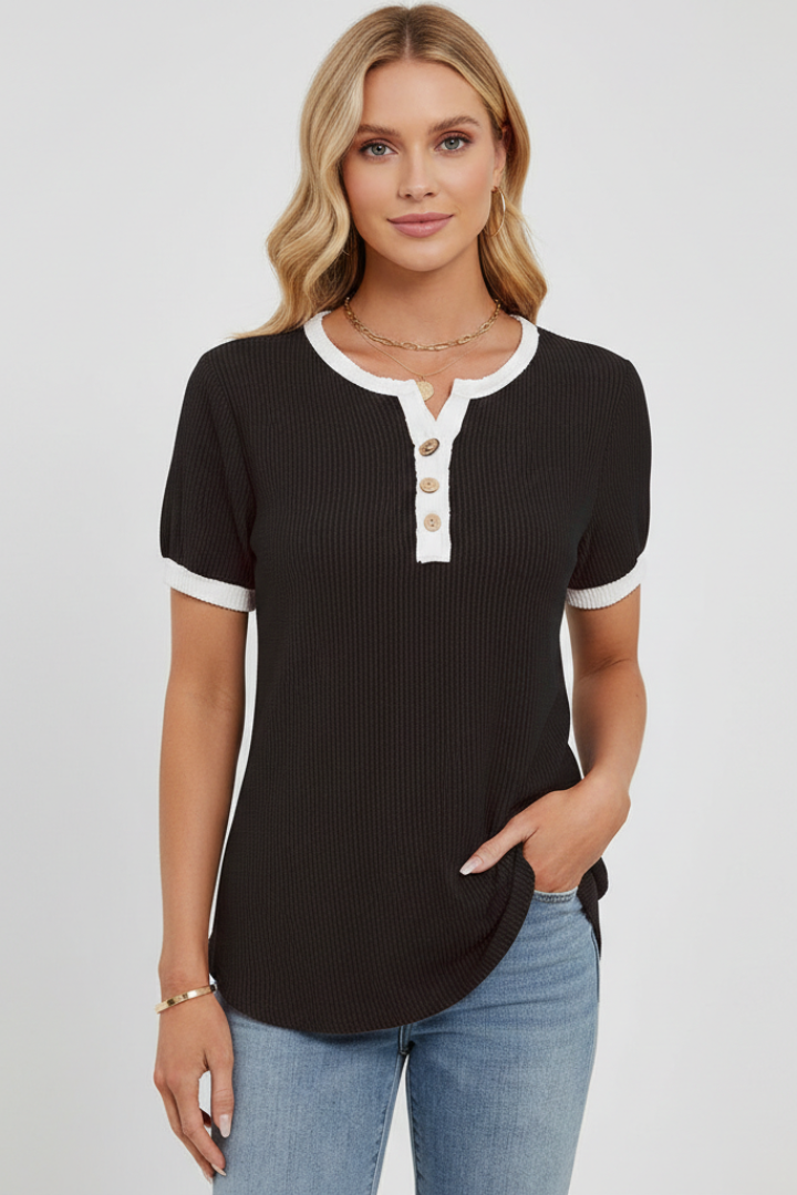 T-shirt da Donna con Scollo Henley e Chiusura a Bottoni